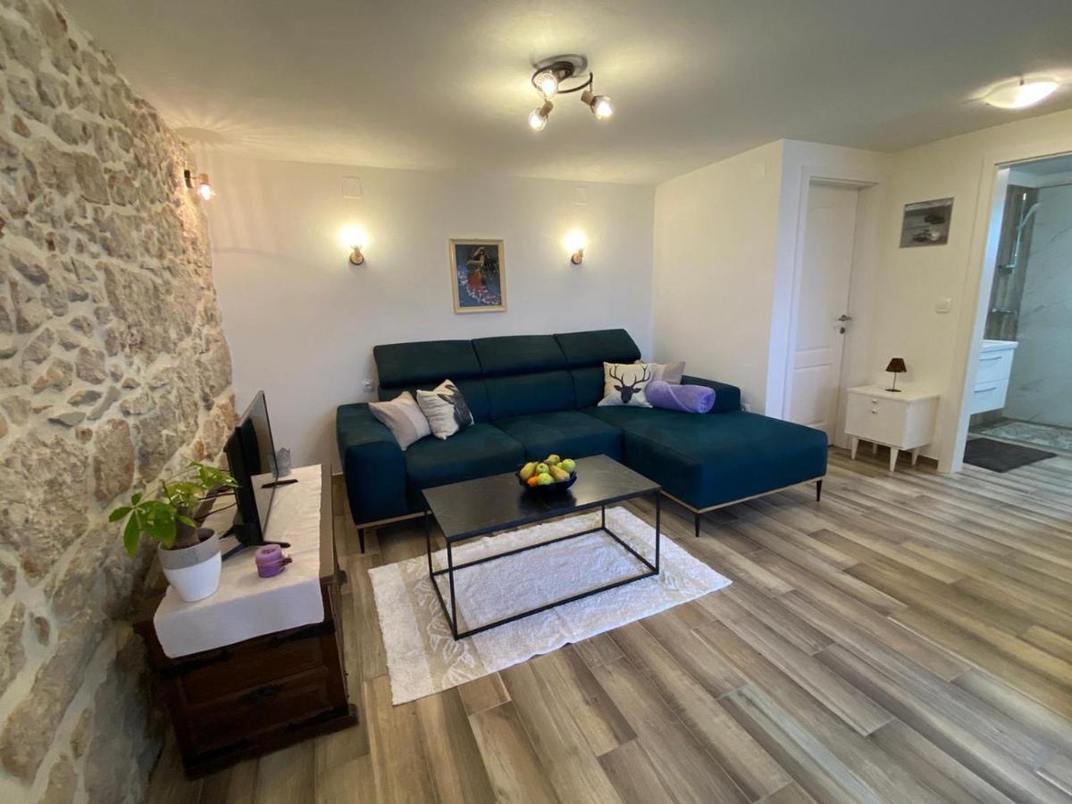 Apartman Veronika Risika Exterior foto